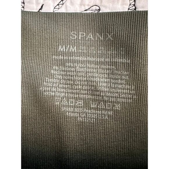 GREEN CAMO LEGGING SEAMLESS - Picture 2 of 3